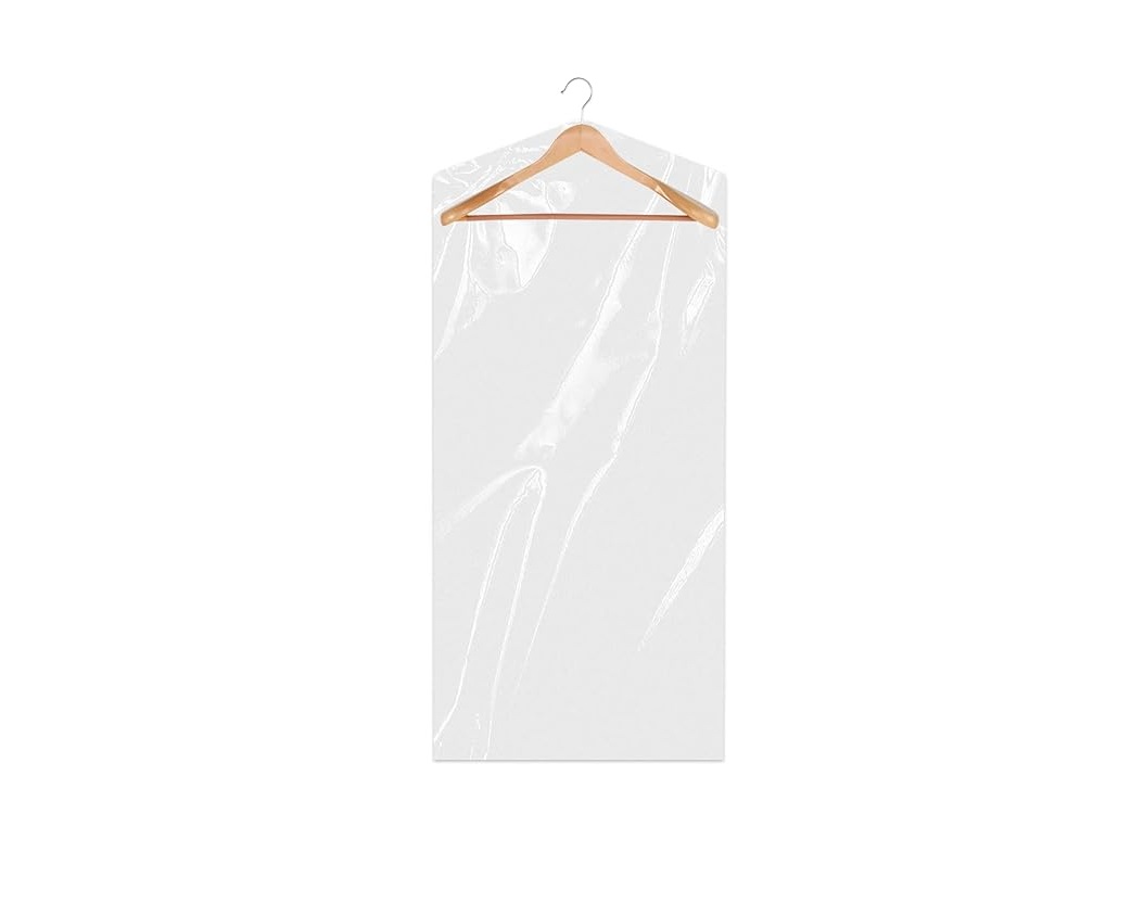 Les housses de protection pour vêtements sont fabriquées en LDPE dans différentes tailles, avec ou sans doublure, et dans plusieurs couleurs.
